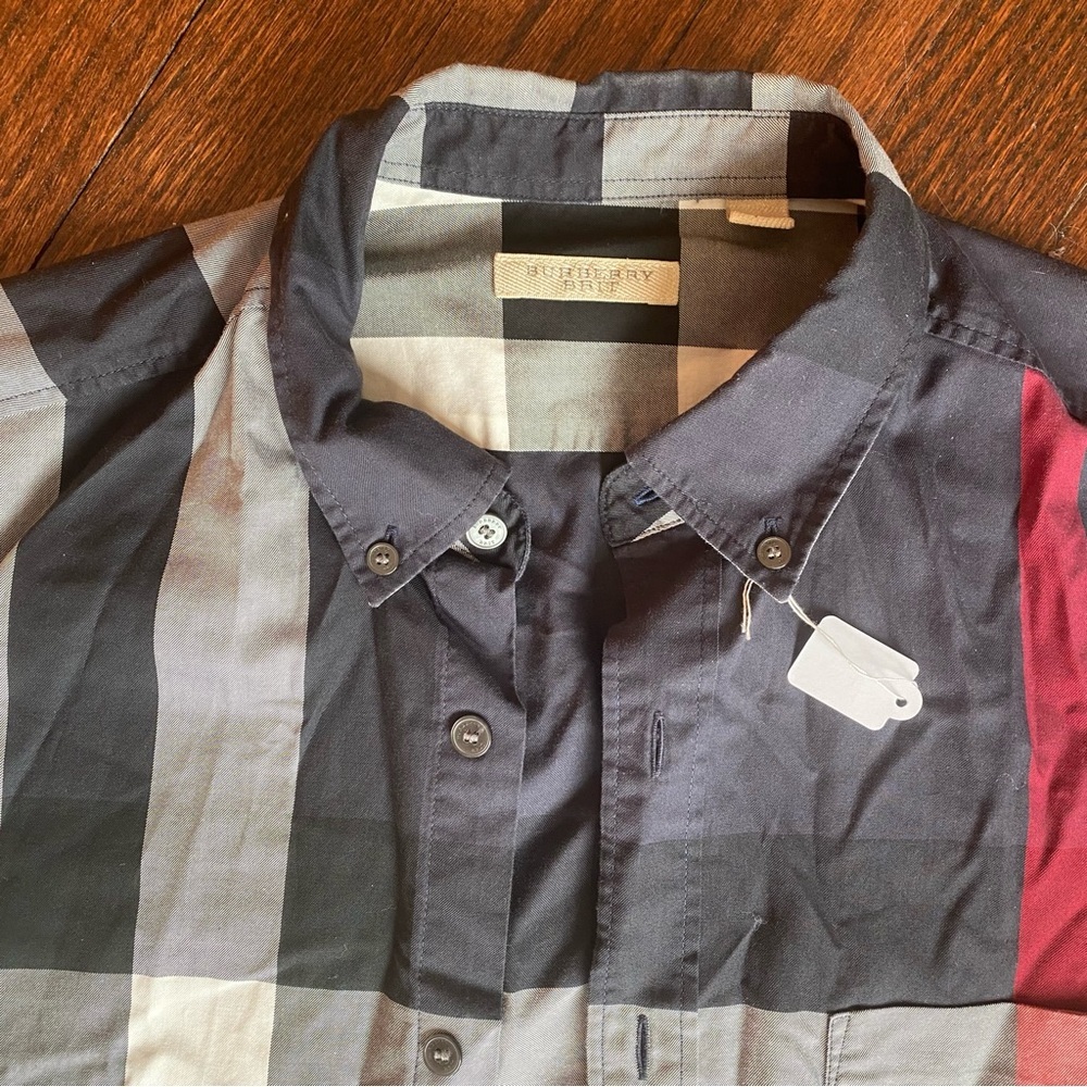 Burberry shirt - Picture 3 of 6
